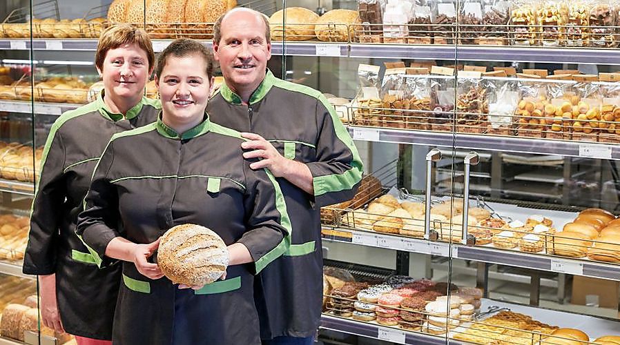 Spar Aalter terug open met vernieuwde bakkerij