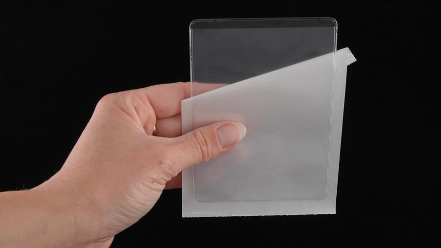Nouveau: pochettes transparentes autocollantes