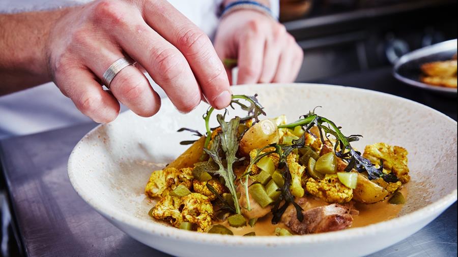 CULINAIRE HOOGSTANDJES MET VARKENSVLEES