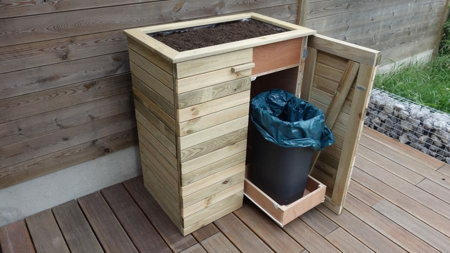 Maak zelf een moestuinbak met opbergruimte