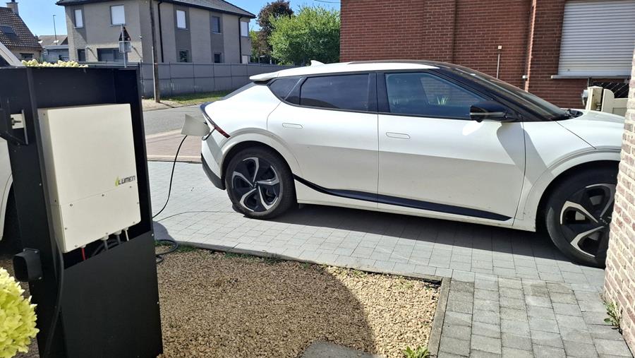 De auto als thuisbatterij? Bidirectioneel laden uitgetest