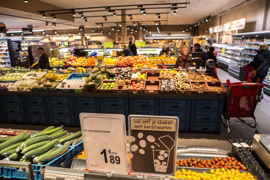 Supermarkt met sleutel op de deur