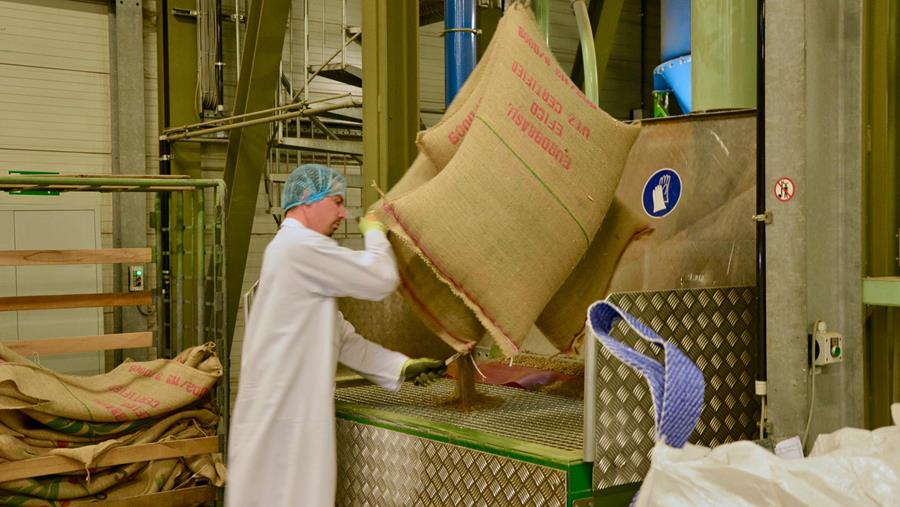 “PRODUCTIE IN EIGEN HANDEN HOUDEN HEEFT HEEL WAT VOORDELEN"