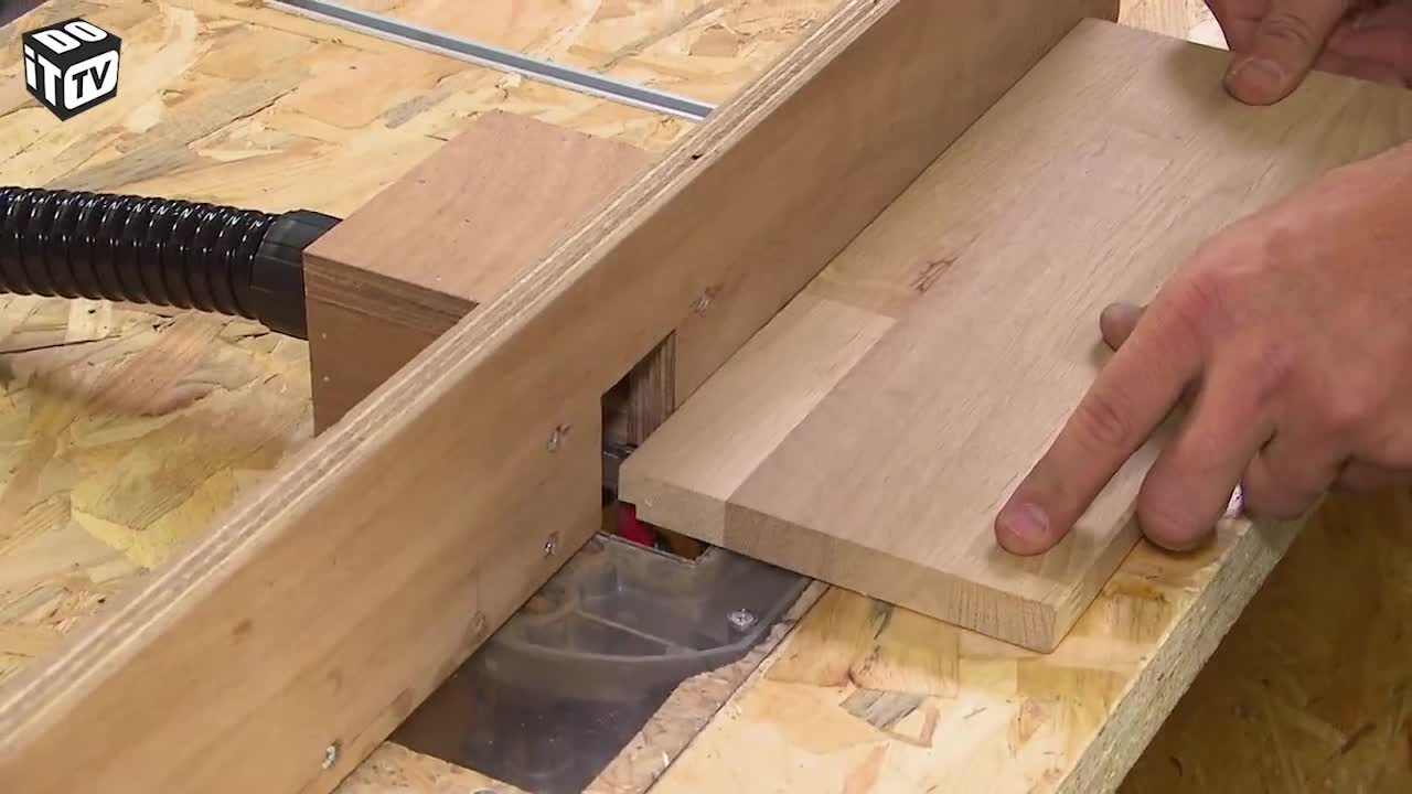 MAAK ZELF EEN MOBIELE WERKBANK/FREESTAFEL