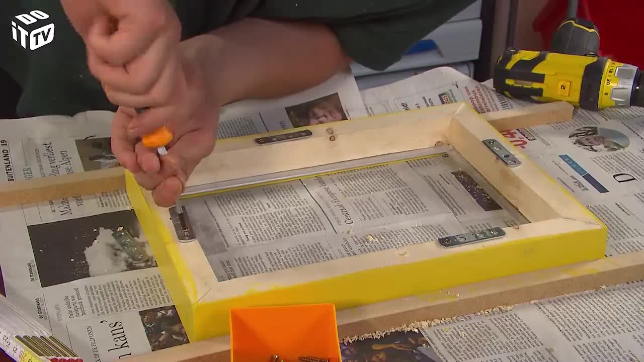 FAITES UN CADRE POUR LES DESSINS DE VOS ENFANTS